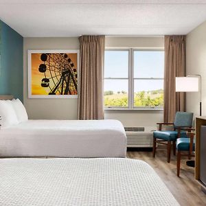 Queen Room Two Queen Beds Mobility Access or Non-Smoking